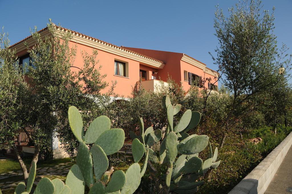 Eldivin Bed and Breakfast San Teodoro  Buitenkant foto