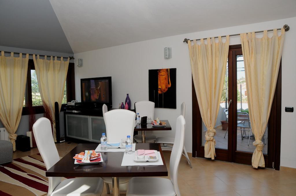 Eldivin Bed and Breakfast San Teodoro  Buitenkant foto